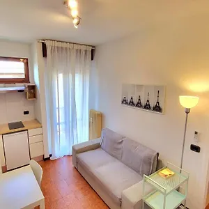  Appartamento Di Fronte All'ospedale Con Garage Italia